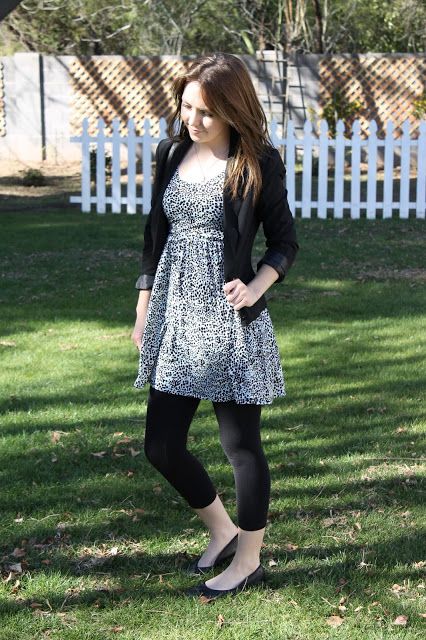 Mini dress, leggings, and coordinating blazer. One of 5 cute ways to wear leggings! Leggings And Kurti, Short Dresses With Leggings, Leggings And Dress Outfit, Leggings Under Dress Outfits, Black Dress With Leggings, Frock With Leggings, Dress With Leggings Outfit, Short Dress With Leggings, Dress And Leggings Outfit