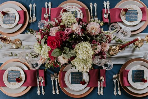 vintage inspired red and blue tablescapes - http://ruffledblog.com/artist-inspired-wedding-ideas-with-oxblood-and-navy Burgundy And Navy Blue Table Set Up, Red And Blue Table Decor, Navy And Red Wedding, Maroon And Navy Wedding Centerpieces, Navy Blue And Red Wedding Theme Table Settings, Navy Burgundy Table Setting Wedding, Navy Burgundy Blush Wedding Table Decor, Red Blue Table Setting, Red And Blue Wedding Theme