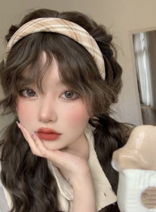 Weibo Girl, Medium Long Haircuts, Uzzlang Girl, Hair Reference, Long Hair Cuts, Medium Length Hair Cuts, Pretty Makeup, Aesthetic Hair, Cute Makeup