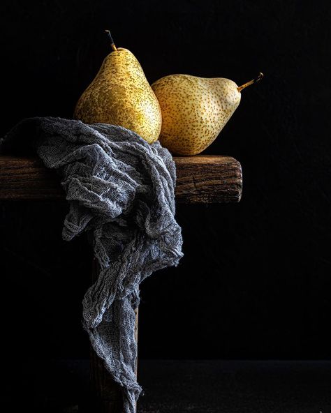 Deborah Wastie (@alchemyofordinarythings) • Instagram photos and videos Winter Still Life Photography, Winter Still Life, Table Top Photography, Color Of The Week, Food Art Photography, Still Life Images, Object Photography, Still Life Fruit, Still Life Photos