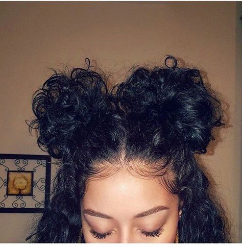 Follow Cali Yatta for more ❤️ Space Buns, Hair Laid, Penteado Cabelo Curto, Baddie Hairstyles, Grunge Hair, Half Up Half Down, Hair Dos, Curly Hair Styles Naturally, Half Up