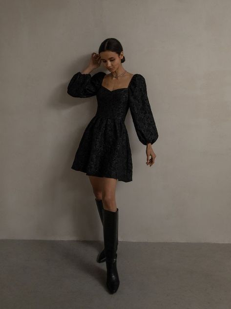 Puff Sleeve Mini Dress Formal, Black Short Dress Long Sleeve, Black Formal Dress With Sleeves Short, Square Neck Mini Dress Long Sleeve, Lichi Black Dress, Pretty Dinner Dresses, Puffy Sleeve Mini Dress, Waist Defining Dress, Little Black Dress With Sleeves