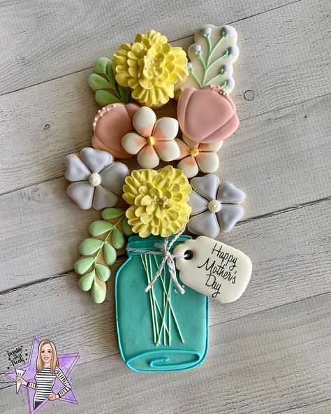 Twinkle Star Treats on Instagram: “This floral bouquet cookie arrangement has by far been one of my most popular I have created yet! Who would love to give this to their…” Beauty Cookies, Cookies Bouquet, Flower Cookies Bouquet, Cookie Flowers, Cookie Arrangements, Magic Cookies, Cookie Platters, Decorated Sugar Cookie, Cookie Bouquets