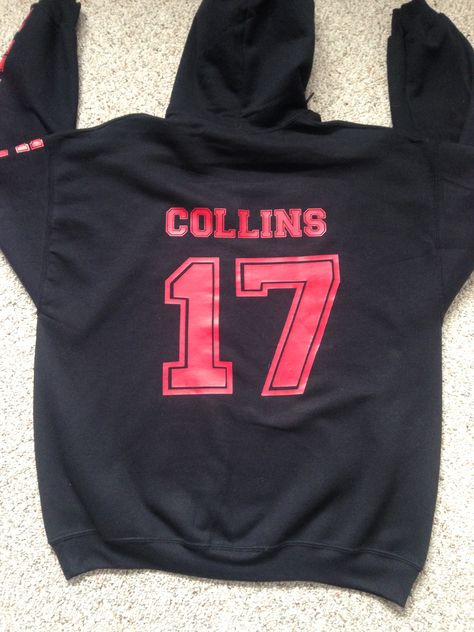 Hoodie, personalized, Cricut Volleyball Hoodie, Track Design, Volleyball Tournaments, Aesthetic Hoodies, Hoodie Personalized, Hoodie Ideas, Trendy Outfits For Teens, Circuit Projects, Birthday Gifts For Best Friend