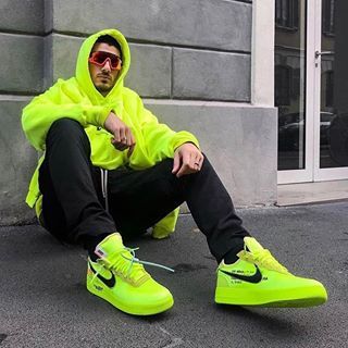 Neon Green Outfits, Moma Shoes, Off White X Nike, Look Festival, Nike Design, Track Shoes, Outfits Hombre, Nike Air Shoes, Streetwear Men Outfits