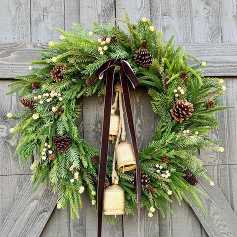 WreathsandBowsbyLana - Etsy Fresh Christmas Wreath, Christmas Coffee Table Decor, Christmas Booth, Evergreen Christmas, Floral Door Wreaths, Norfolk Pine, Winter Greenery, Winter Berries, Door Wreaths Diy