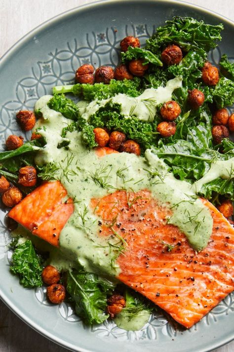 Healthy Salmon Dinner, Detox Meal Plan, Healthy Salmon, Salmon Dinner, Winter Dinner Recipes, Dash Diet, Dinner Plan, Roasted Salmon, Detox Recipes