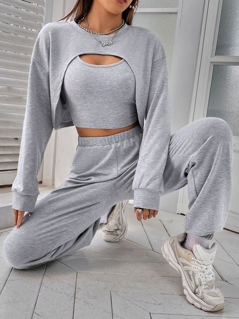 Women Sportswear Outfits, Sportswear Outfits, Zero Waste Fashion, Women Sportswear, Crop Pullover, Tank Top Women, Classy Dress Outfits, Athleisure Fashion, Co Ords