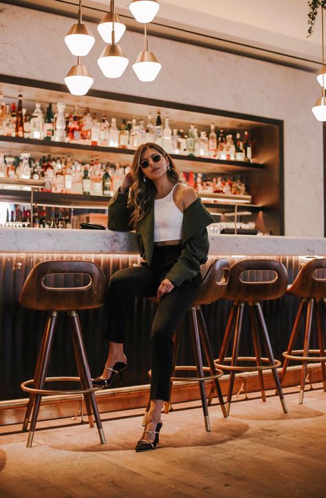 Bar Poses, Malone Souliers Heels, Foto Bar, Bar Pics, Chunky Sweater Dress, Cafe Pictures, Professional Chic, Green Farm, Nyc Style