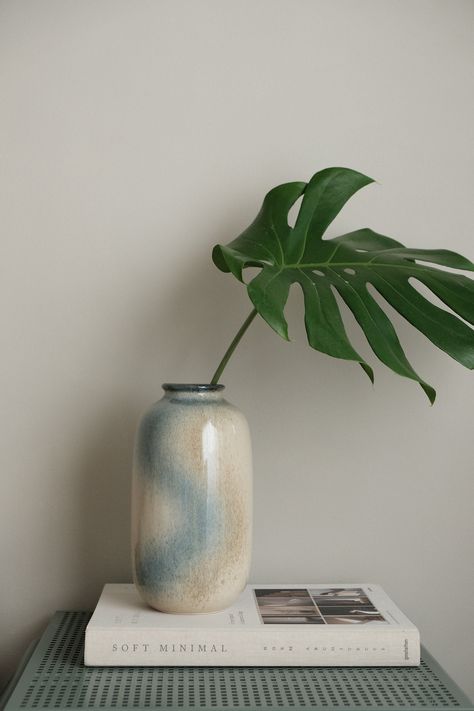 Vintage Japanese studio pottery vase Pottery Form Ideas, Ceramics Vase Design, Simple Ceramic Vase, Pottery Japanese, Japanese Pottery Handmade, Ceramic Vase Inspiration, Plant In Vase, Ceramic Vase Handmade, Pottery Vintage