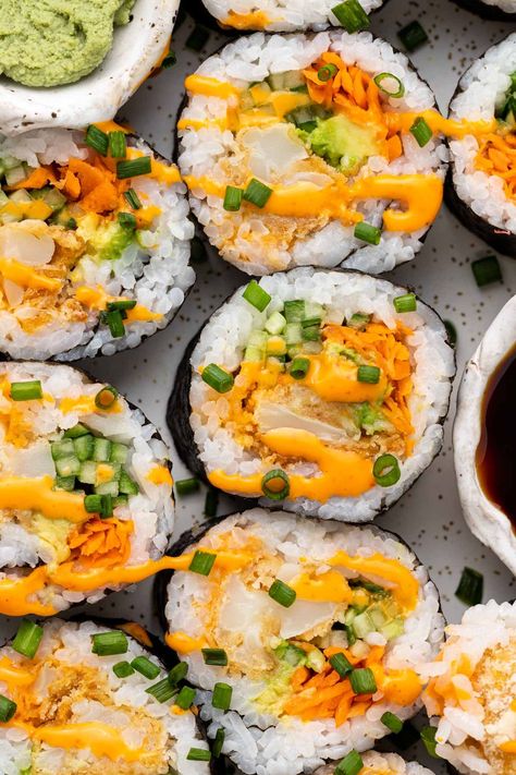 Vegan Dynamite Roll (So Addicting!) • Vegan Everytime Dynamite Roll, Vegetarian Sushi Rolls, Sushi Vegan, Vegan Sushi Rolls, Vegetarian Sushi, Crispy Cauliflower, Vegan Sushi, Vegan Asian, Spicy Mayo