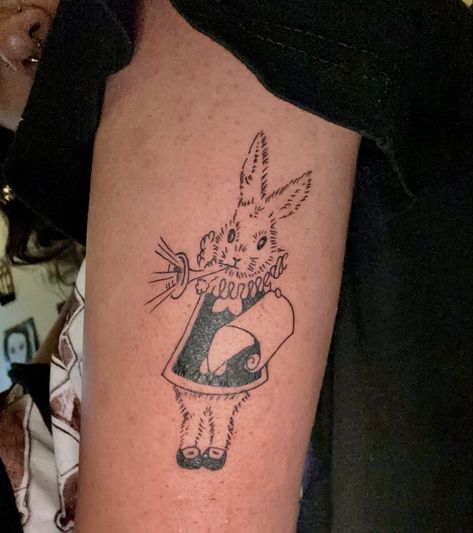 Alice In Wonderland Rabbit Tattoo, Wonderland Tattoo Ideas, Alice In Wonderland Tattoo Ideas, Mad Hatter Tattoo, White Rabbit Tattoo, Playing Card Tattoos, Alice In Wonderland Tattoo, Teacup Tattoo, Wonderland Rabbit