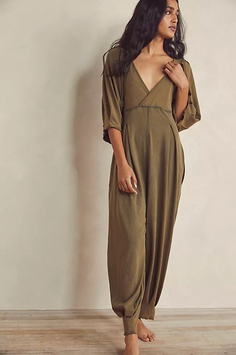 Free People Jumpsuit, Free People Romper, Pleated Jumpsuit, Summer Trends Outfits, Earthy Outfits, Romper Outfit, Work Outfits Women, Free People Pants, Boho Clothing