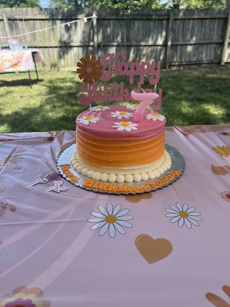 Groovy Birthday Smash Cake, Groovy One Smash Cake And Cupcakes, Retro Cake Smash, Retro Daisy Birthday Cake, Diy Groovy Cake, Retro Groovy Birthday Cake, Retro Daisy Cake, Boho Groovy Cake Ideas, Groovy One First Birthday Cake Smash