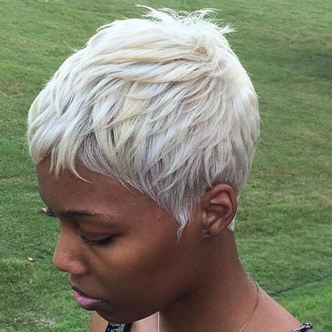 1,032 Likes, 9 Comments - ⠀⠀⠀⠀⠀⠀     The Hair Chronicles (@thehairchronicles_) on Instagram: “Loving this platinum #pixie  @hairbyuno #THCLifestyle #TheHairChronicles” Short Haircut Styles For Women, Platinum Blonde Pixie, Platinum Pixie, Black Hair Short Cuts, Haircut Styles For Women, Short Haircut Styles, Cut Life, Mohawks, Short Hair Pixie Cuts