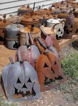 Dust Pans & Gas Cans turned Halloween decor Yard Decoration Ideas, Fall Yard Decor, Rustic Halloween, Halloween Memes, Gas Cans, Halloween Yard, Fall Halloween Decor, Theme Halloween, Halloween And Fall