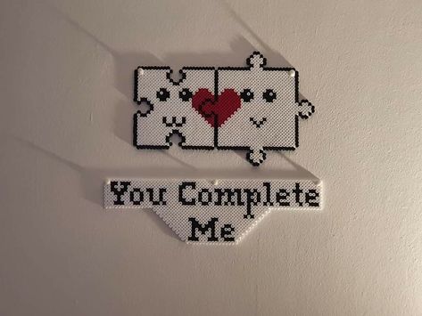 Perler Beads For Boyfriend, Perler Beads Ideas For Boyfriend, Couples Perler Beads, Love Perler Beads, Couple Perler Beads, Perler Valentines, Melted Bead Crafts, Melty Bead Designs, Hamma Beads Ideas