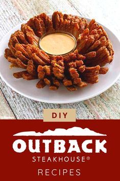 Copycat Outback Blooming Onion, Appetizer Videos, Onion Blossom Recipe, Restraunt Recipes, Outback Steakhouse Recipes, Outback Recipes, Blooming Onion Sauce, Blooming Onions, Blooming Onion Recipes