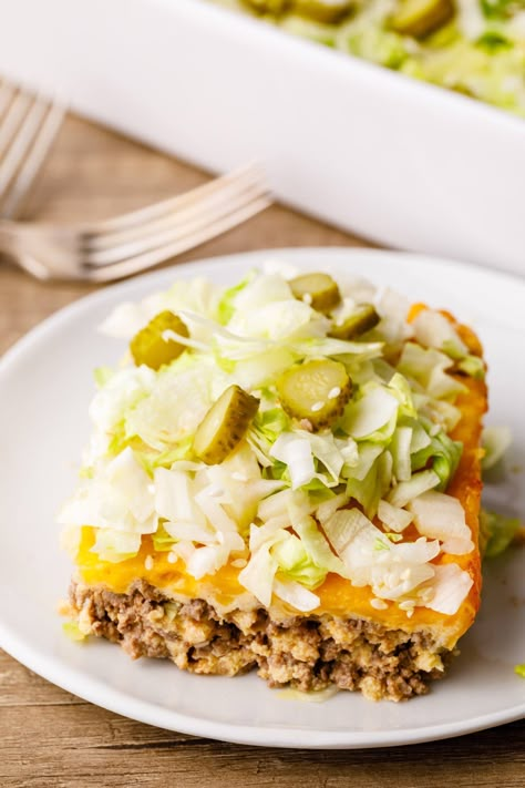 Crave-worthy Keto Big Mac Casserole - Keto Pots Big Mac Low Carb Casserole, Big Mac Bake, Easy Healthy Meals For Diabetics, Keto Big Mac Casserole Recipes, Big Mac Pie, Low Carb Big Mac Casserole, Big Mac Casserole Keto, Keto Dinner Party, Fall Keto Recipes