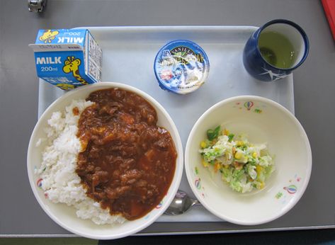 Japanese School Aesthetic, Snack Korea, Japanese School Lunch, School Japanese, Japanese Lunch, School Cafeteria, Different World, Japanese School, School Food