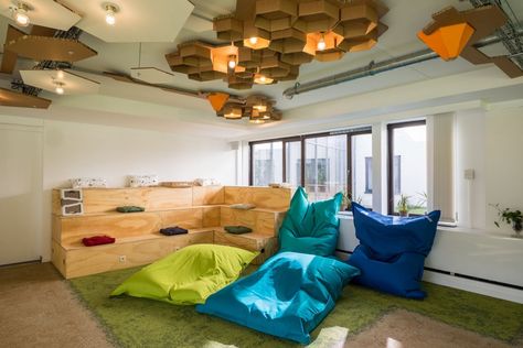 Modern Office Space Design, Employee Wellbeing, Student Lounge, Collective Intelligence, Classroom Interior, Innovative Office, Co Creation, Lounge Interiors, Modern Office Space