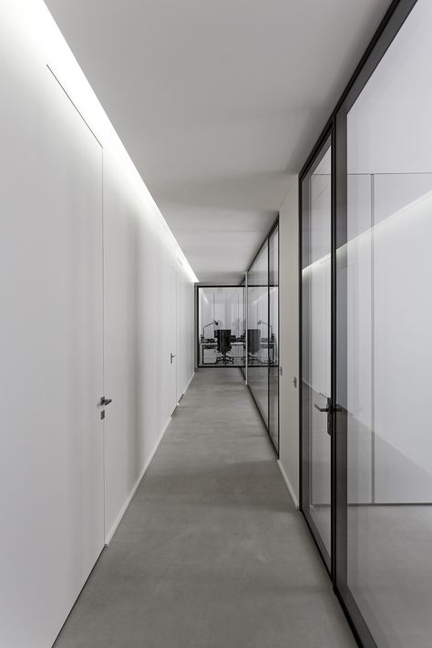 Gallery of Dior Men Paris / Antonio Virga Architecte + Dior Men Architecture Department - 14 Lobby Interior Design, Interior Design Portfolios, Office Meeting Room, Dior Men, Man Office, Dental Office Design, Modern Office Design, Lobby Interior, Office Partition