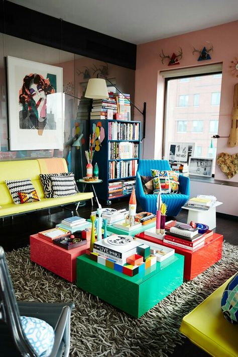 Pop Art Decor, Colorful Apartment, Casa Vintage, Colourful Living Room, Pop Art Design, Amber Interiors, Style Deco, Cute House, Decoration Inspiration