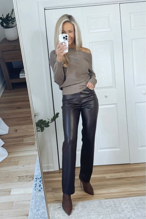 Faux Leather Pants Outfit, Leather Pants Outfit, Chic Winter Outfits, Brown Booties, Mobile Web, Knitted Top, Weekend Outfit, Faux Leather Pants, Casual Work