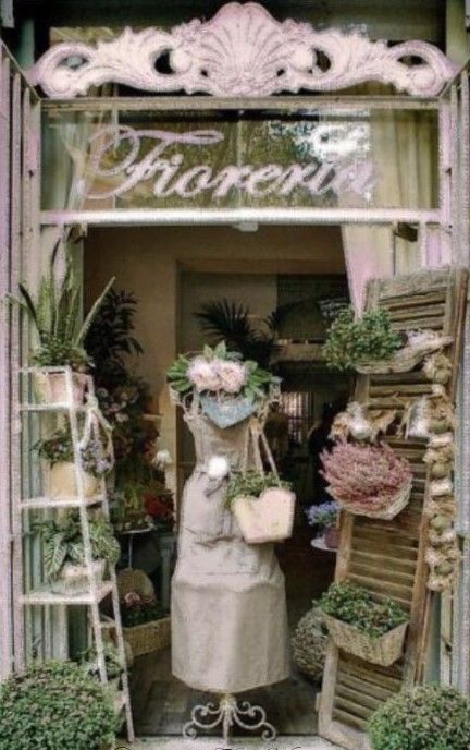 lovely Deco Champetre, Store Window Display, Flowers Shop, Pastel Decor, Florist Shop, Store Windows, Shop Fronts, Store Window, Booth Display