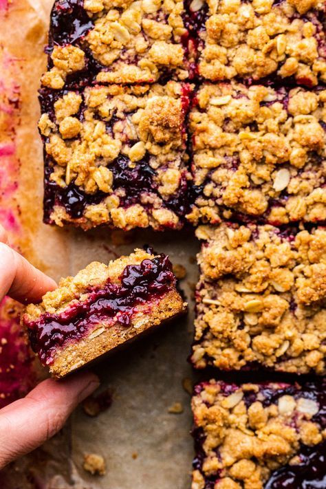 Blackberry crumble bars - Lazy Cat Kitchen Shortbread Crumble, Lazy Cat Kitchen, Blackberry Crumble, Cat Kitchen, Blackberry Recipes, Crumble Bars, Strawberry Buttercream, Custard Tart, Easy Comfort Food