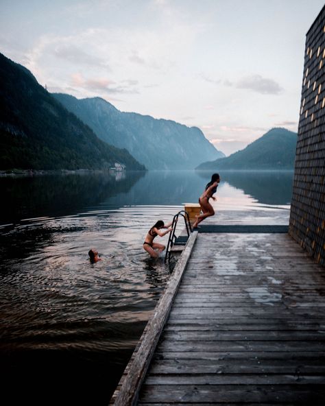 Girls getting out of the water after a hot sauna and cold plunge in Norway Sauna And Cold Plunge, Scandinavian Saunas, Norway Winter, Norway Fjords, Cold Plunge, Life Aquatic, Norway Travel, Europe Summer, Winter Vacation