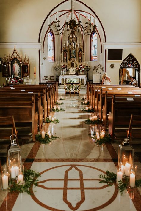 Wedding Chapel Decorations, Church Aisle Decorations, Church Aisle, Wedding Church Decor, Wedding Decors, Church Wedding Decorations, Boho Style Wedding, Wedding Church, November Wedding