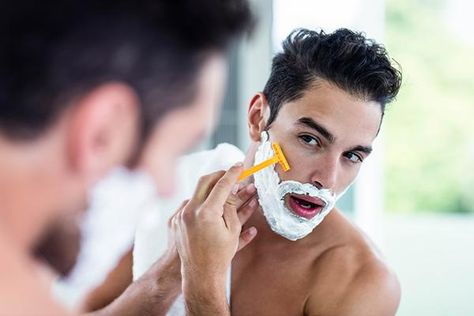 SHAVING THE WAY Man Shaving, Acne Moisturizer, Shaved Hair Cuts, Shaving Tips, Nivea Men, Beauty Tips For Face, Close Shave, Grooming Routine, Natural Beauty Tips