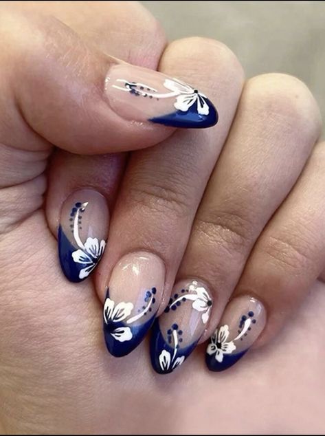 Nagellack Trends, Easy Nails, Vacation Nails, Blue Nail, Stick On Nails, Nail Designs Spring, Floral Nails, Nail Accessories, Flower Nails