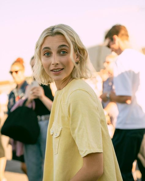 Emma Chamberlain Access on Twitter: "Emma Chamberlain looks amazing photographed by Sharon López at Copenhagen Fashion Week for Ganni’s #SS23 fashion show. 💛 https://t.co/OZXIvGJMbr" / Twitter Emma Chamberlain Short Hair, Ss23 Fashion, Copenhagen Fashion, Aesthetic Outfit Ideas, Emma Chamberlain, Copenhagen Fashion Week, Short Blonde, Blonde Bobs, Short Blonde Hair