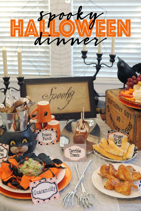 Spooky and delicious halloween dinner ideas for a halloween party. #PinkPeppermintDesign #halloween #halloweenfood Halloween Dinner Party Menu, Halloween Party Menu, Spooky Halloween Food, Diy Party Crafts, Halloween Names, Halloween Menu, Halloween Party Printables, Spooky Food, Halloween Party Dinner