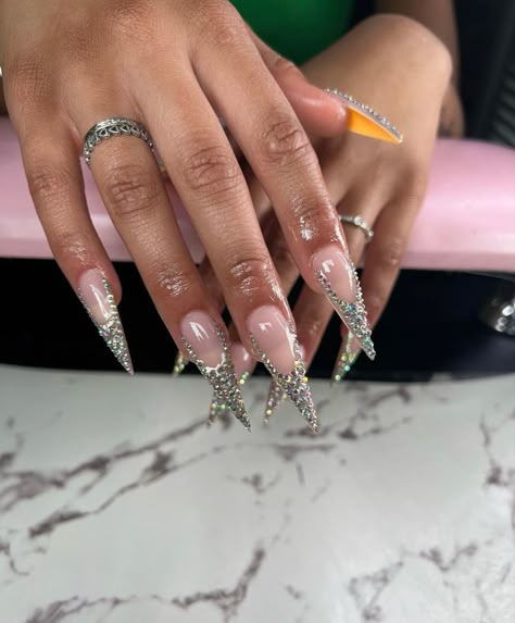 Prom Stilleto Nails, Stiletto Prom Nails, Birthday Toe Nails, Stiletto Nails Black Women, Stiletto Birthday Nails, Bling Stiletto Nails, Stilleto Nails Designs, Prom 2024, Diy Acrylic Nails