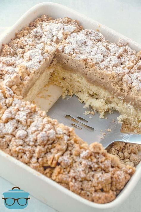 Mini Crumb Cakes, Bisquick Crumb Cake Recipe, Easy Crumb Cake, Best Crumb Cake Recipe, Easy Crumb Cake Recipe, Cream Cheese Crumb Cake, 9x13 Desserts, Breakfast Cravings, Double Cake