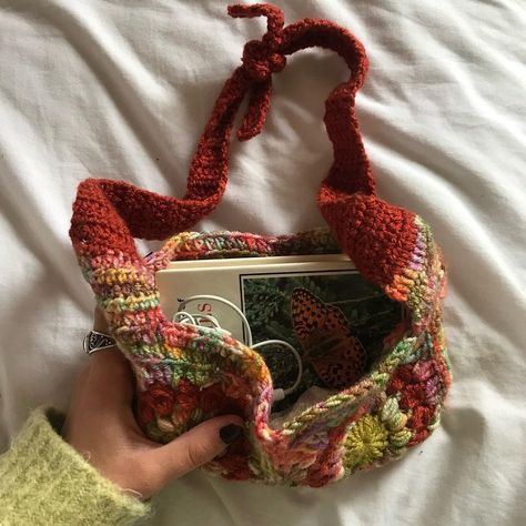 ॐ Eloise Clarkson on Instagram: “Bag from back in July🍒🌿” Bags With Outfits, Warm Scarves, Knitting Clothes, Crochet Fun, Crochet Fashion Patterns, Bag Diy, Fun Crochet Projects, Fun Crochet, Diy Crochet Projects