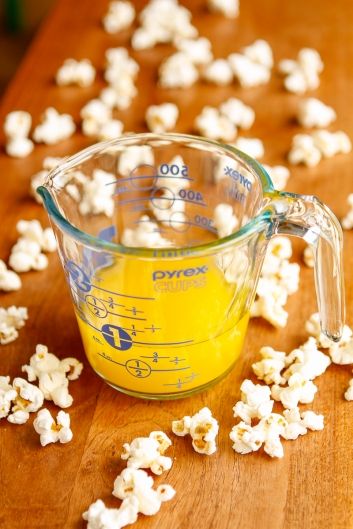 How To Clarify Butter Butter For Popcorn How To Make, Popcorn Butter Recipe Homemade, Movie Theater Butter Recipe, Movie Theater Popcorn Butter, Butter For Popcorn, Clarify Butter, Movie Theater Butter, Popcorn Butter, Diy Butter