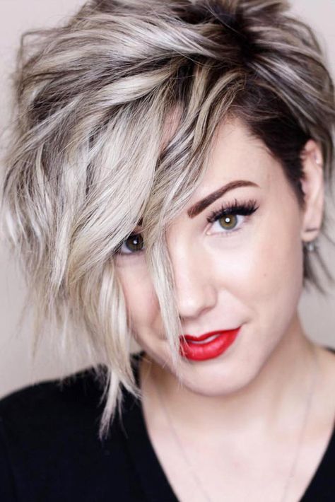 Wavy Pixie Bob picture2 Trendy We Fryzurach, New Short Hairstyles, Asymmetrical Hairstyles, Natural Hairstyle, Asymmetrical Bob, Short Hairstyles For Thick Hair, Hair 2018, Sassy Hair, Haircut For Thick Hair