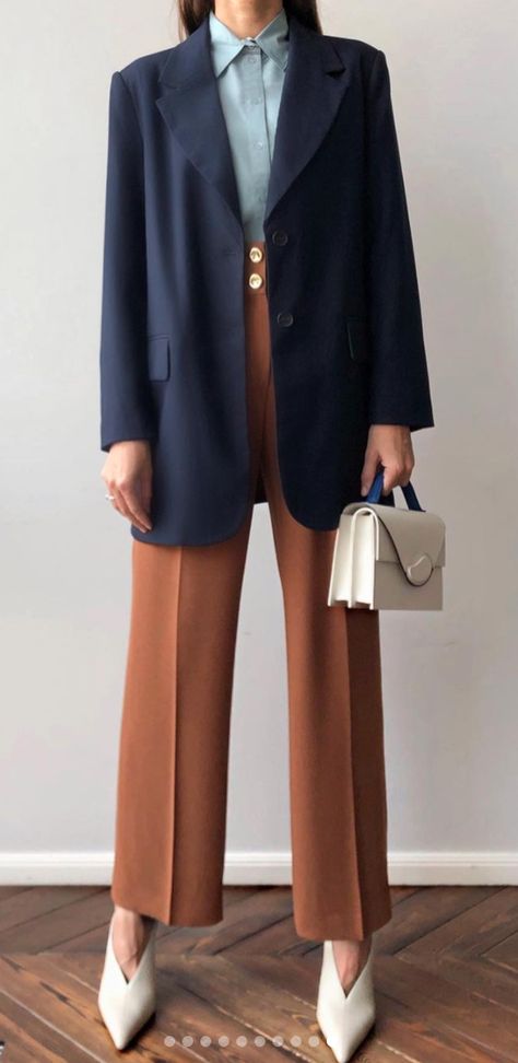 Fall 23 Work Outfits, Creative Executive Fashion, Unique Office Outfits Women, Professional Creative Outfit, High Fashion Office Wear, Zara Business Work Outfits, Colourful Minimalist Fashion, Quirky Corporate Outfits, Eclectic Business Attire