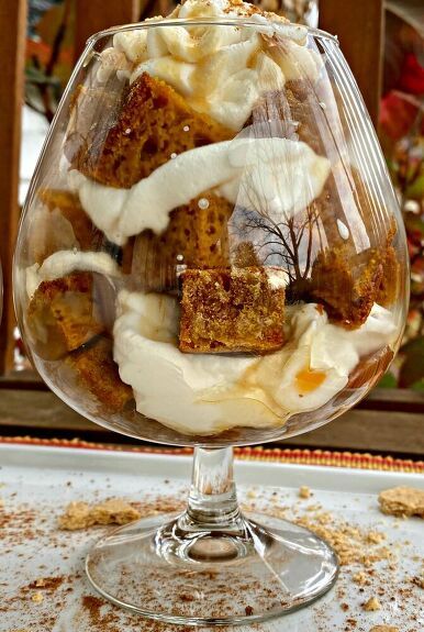 For our Thanksgiving dessert this year, I wanted to create a pumpkin themed recipe that included layers and textures, because I seem to be all about those two lately.A trifle seemed fitting. How about a Pumpkin Bread Trifle?!! That would check all of the boxes. A moist cake-like bread, upping the ante on the whipped cream by folding in a little bourbon, and then topping it all off with some delicious caramel sauce drenched in there. This recipe is very easy to make. Mixing together the… Pumpkin Bread Trifle, Pumpkin Cheesecake Dip, Bourbon Whipped Cream, Pumpkin Trifle, Delicious Thanksgiving Desserts, Pumpkin Dip, Pumpkin Ice Cream, Cheesecake Dip, Trifle Bowl