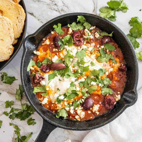 Moroccan Shakshuka for One (with Harissa) Moroccan Shakshuka, Spicy Eggs, Easy Tomato Sauce, Spicy Chili, Egg Dish, Do Not Eat, African Food, Vegetarian Cheese, Meals For One