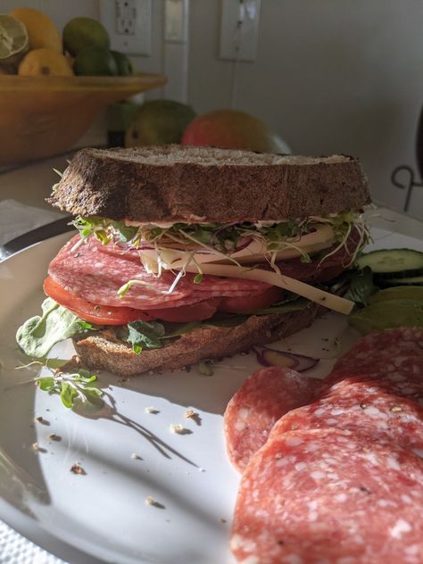 Salami Sandwich Aesthetic, Sandwich With Salami, Salami Sandwich Ideas, Sandwich Asthetic Picture, Salami Aesthetic, Salami Sandwich Recipes, Salami Bread, Sandwich Italian, Salami Sandwich