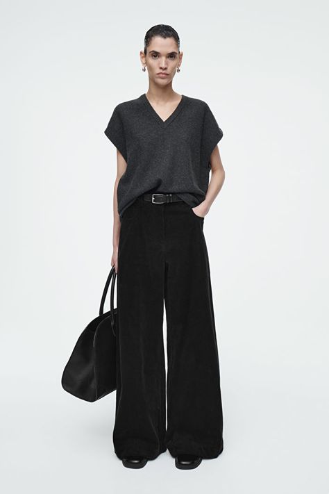 CORDUROY WIDE-LEG PANTS - BLACK - Trousers - COS Corduroy Pants Outfit Women, Black Corduroy Pants Outfit, Corduroy Pants Outfit, Black Corduroy Pants, 70s Nostalgia, Black Wide Leg Trousers, Classic Trousers, Wide Trousers, Silk Trousers