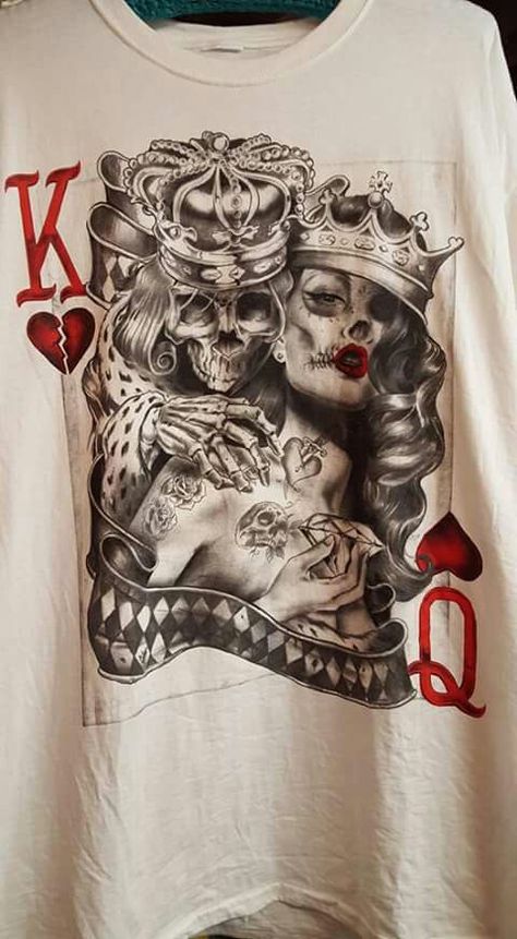 King and queen skulls Skull Couple Tattoo, Edinburgh Tattoo, Og Abel Art, King Queen Tattoo, Queen Of Hearts Tattoo, Queen Of Hearts Card, Tattoo Style Art, Sanskrit Tattoo, Lady Bug Tattoo