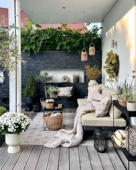 9 Charming Terrace Garden Ideas To Enhance Your Outdoor Space - Matchness.com Interior Design For Beginners, Terrace Decoration, Indoor Porch, Terrace Garden Ideas, Birds And Butterflies, House Outdoor, Durable Furniture, Backyard Spaces, Terrace Design