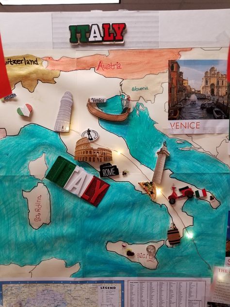 Italy School Project Poster, Italy Day At School, Italy Presentation, Lebanon Map, Italy Project, Pink Wallpaper Heart, English Day, Geography For Kids, Travel Journal Scrapbook