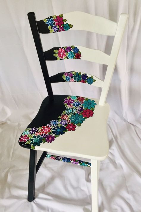 Hand Painted Chairs, Whimsical Painted Furniture, Whimsical Furniture, Painted Chair, Canvas For Beginners, Apartment Patio, Diy Furniture Renovation, Patio Decorating Ideas, Ideas Patio